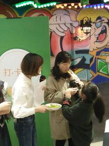 赞美群众吃瓜的诗词,瓜香四溢赞群情